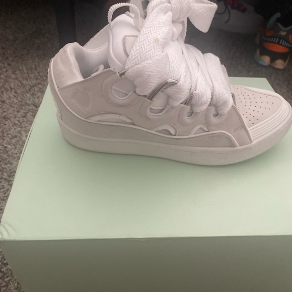 White Ruffled Sneakers - Picture 9 of 10